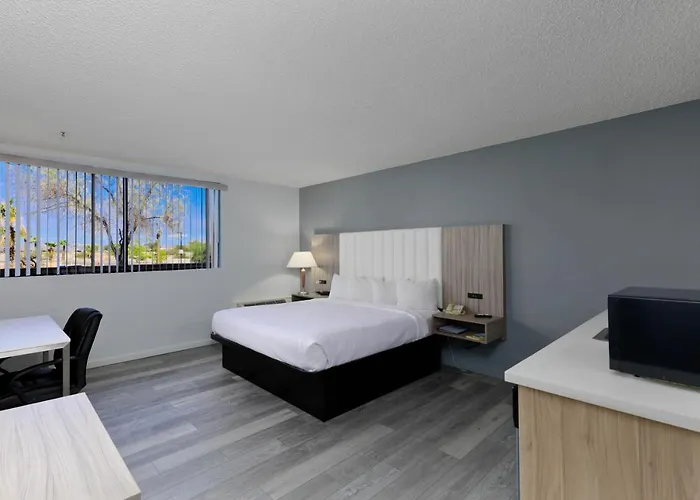 6 Havasu Az Hotel